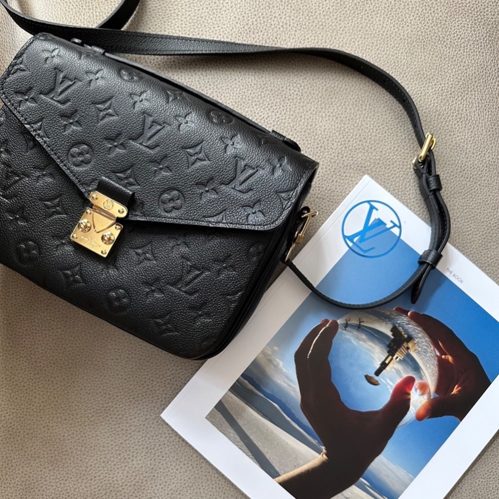 Louis Vuitton | Women's Handbag | Pochette Metis (M41487)